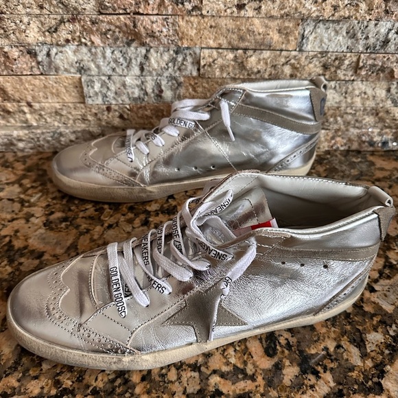 Golden Goose Deluxe Brand Star Patch Sneakers - Picture 2 of 13
